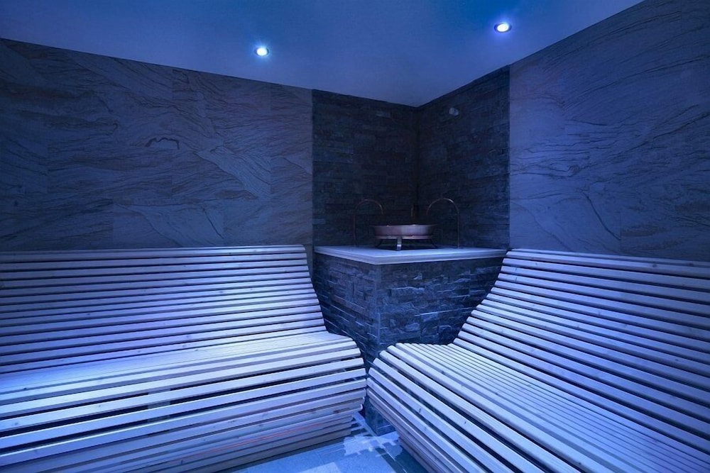 Color Home Suite Apartments