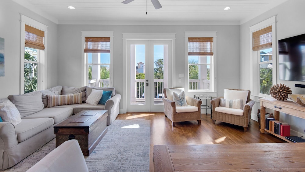 Beachy Chic Home Prime Location Seacrest! 2 Minute Walk to Pool! view 4
