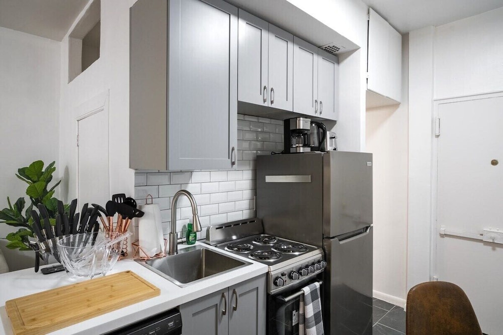 317 UES Apartments