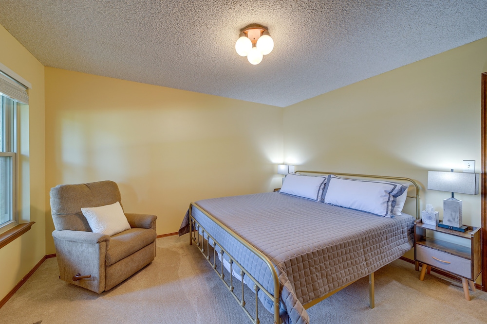 Quiet Oklahoma Home - Close to Golf Courses! view 4