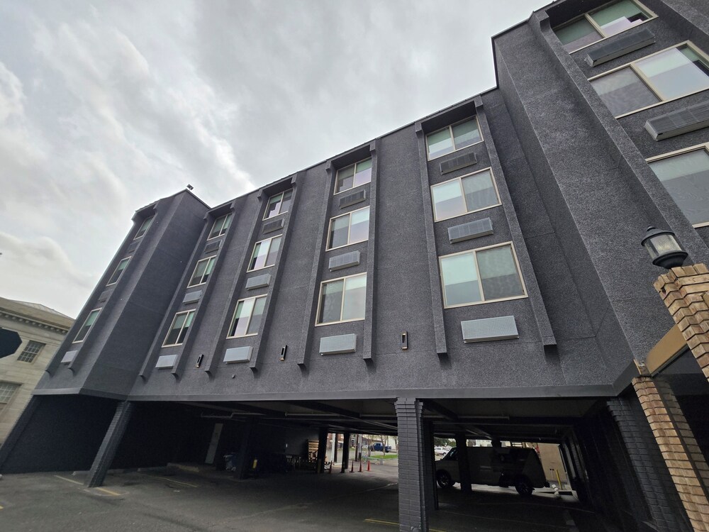 Rayland Hotel