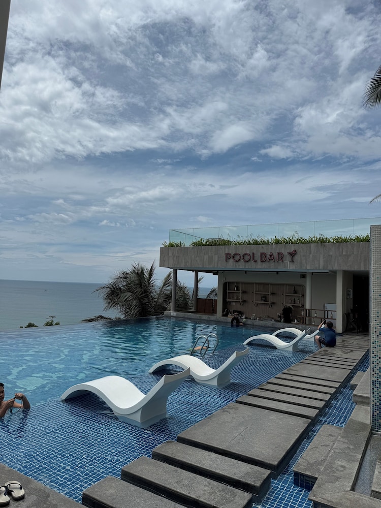 Mandala Mui Ne Beachfront Resort