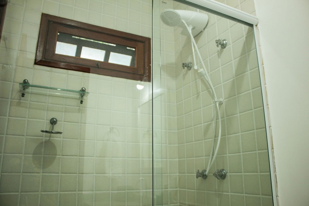 Bz10 Casa 4 suítes em condomínio clube