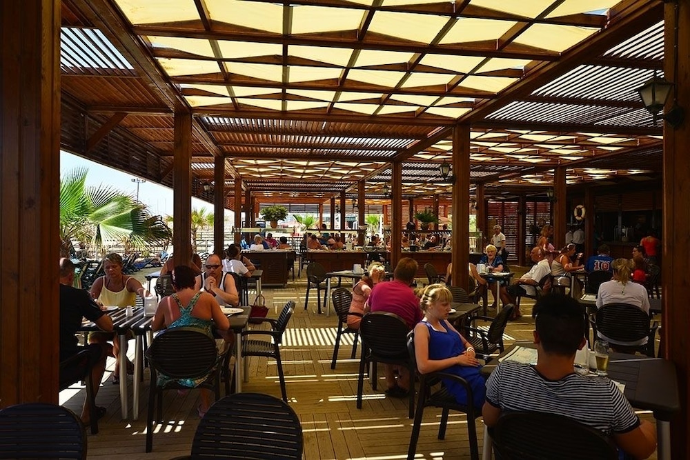 Side Crown Palace Ultra All Inclusive
