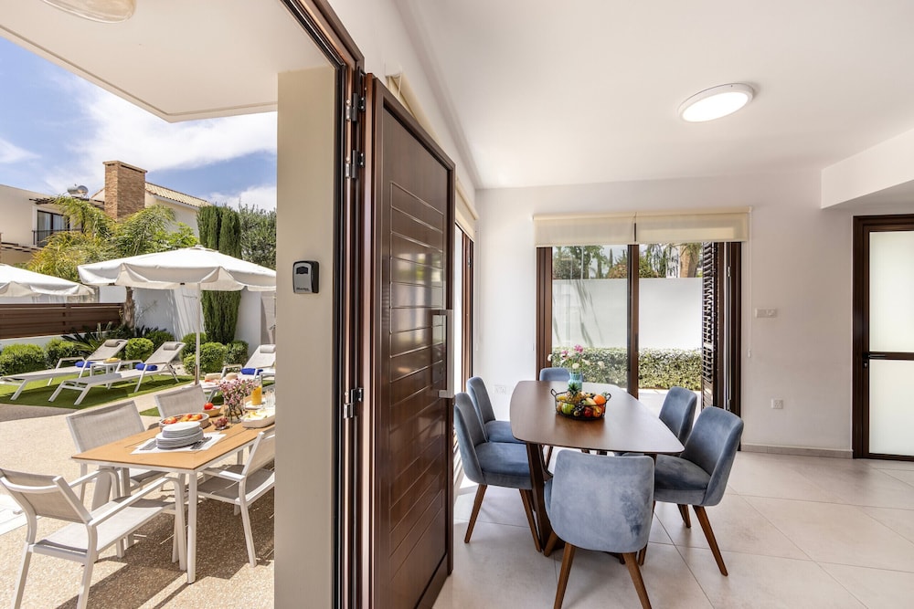 Ayia Napa Luxury Seaside Villa Ionion H15