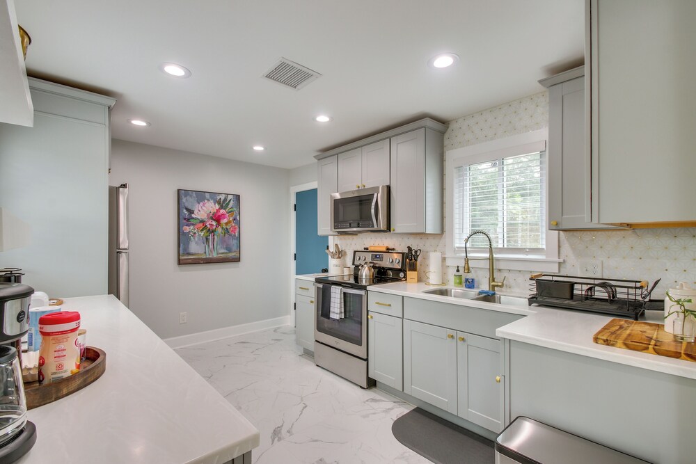 1 Mi to OKC Fair Park: Family-friendly Apt!