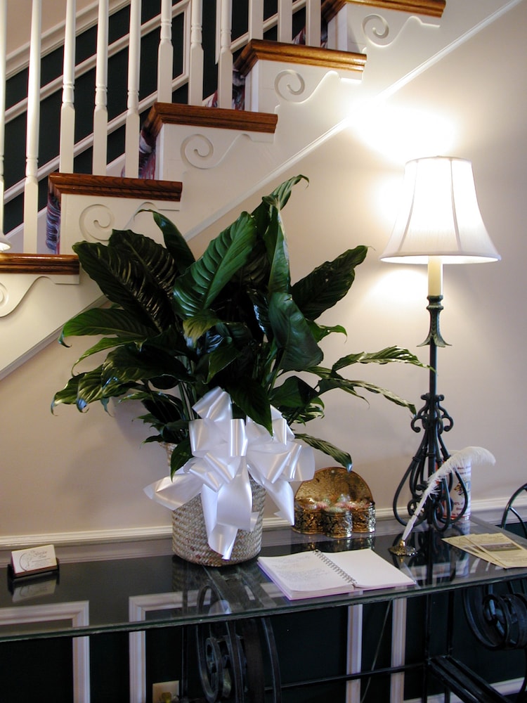 Cookeville Vacations - Garden Inn Bed  Breakfast at Bee Rock - Property Image 4