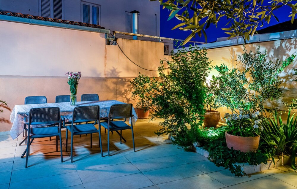 Apartment Luka