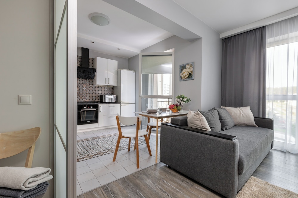 Bright Apartments near Dana Mall