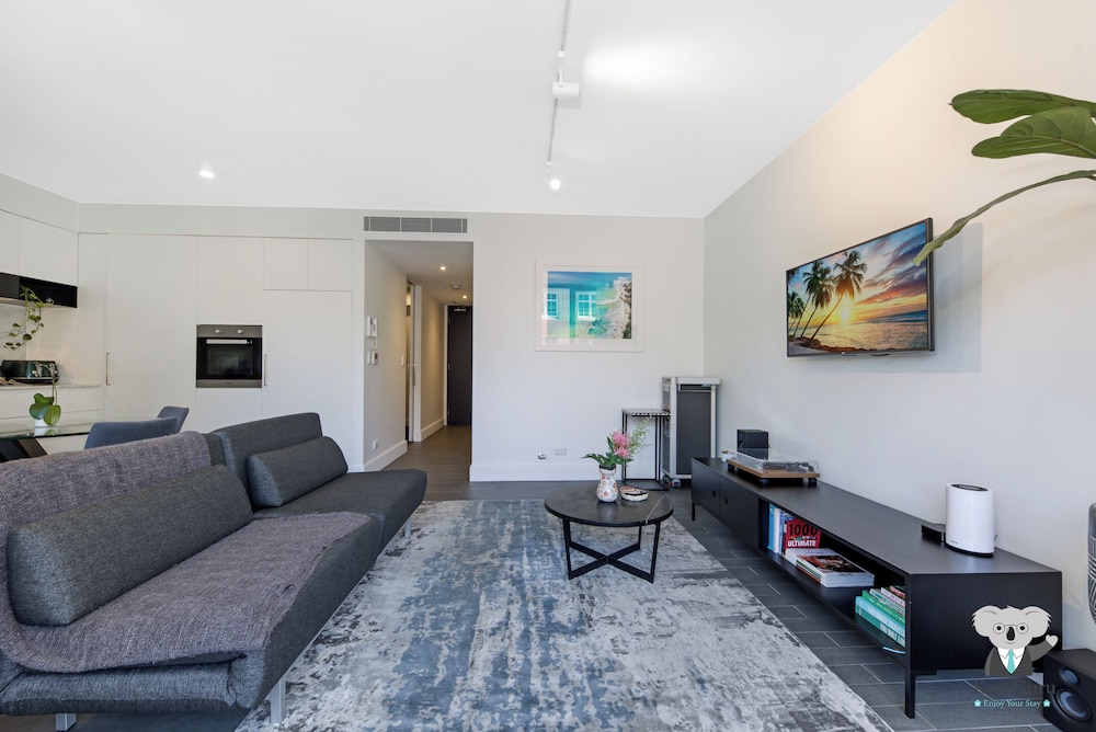 Kozyguru | Surry Hills | Freshly Cozy Apt