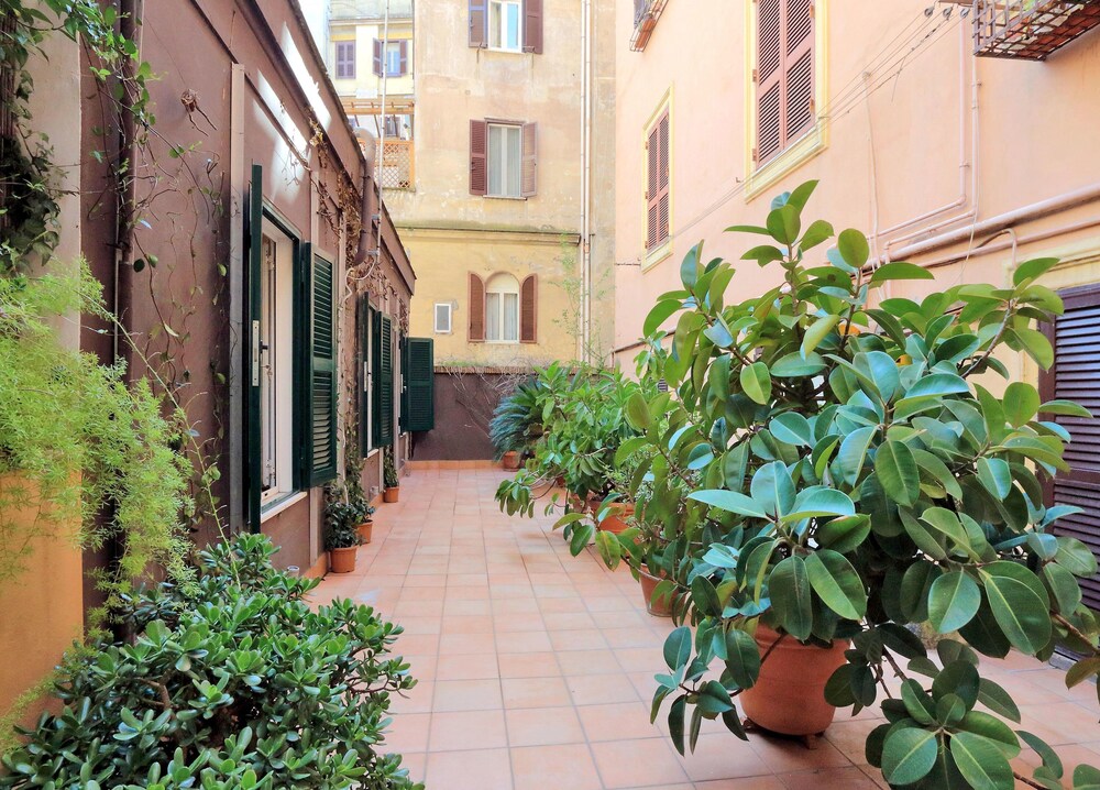 Il Cortile al Vaticano Studio