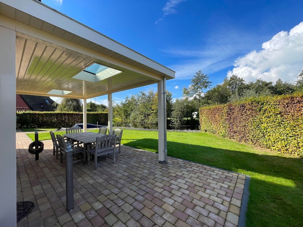 Country House with Terrace near Langweerder Wielen