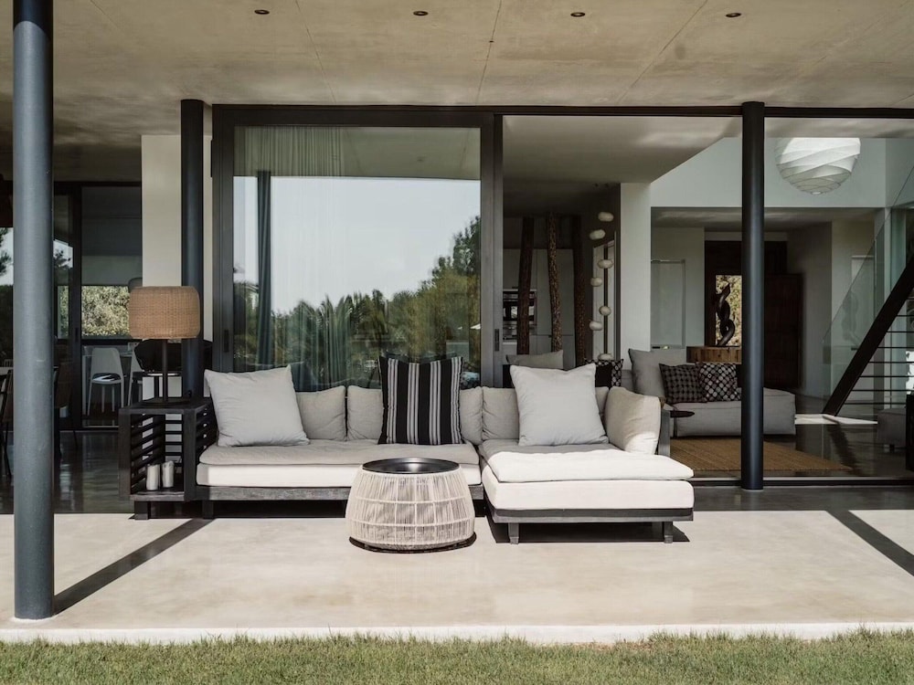 Modern Villa With Minimalistic Decor