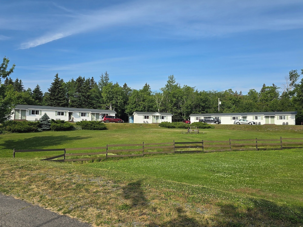 MacNeil's Motel