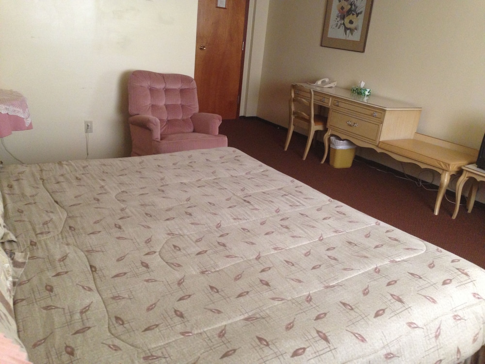 Englehart Inn