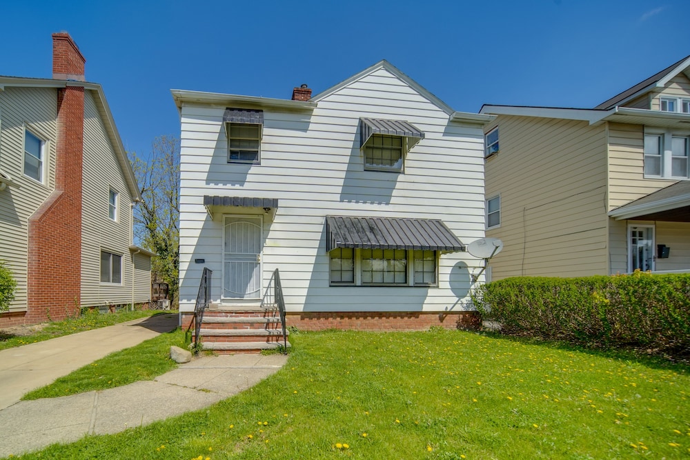 Vacation Rental Near Cleveland, Ohio: 6 Mi Away!