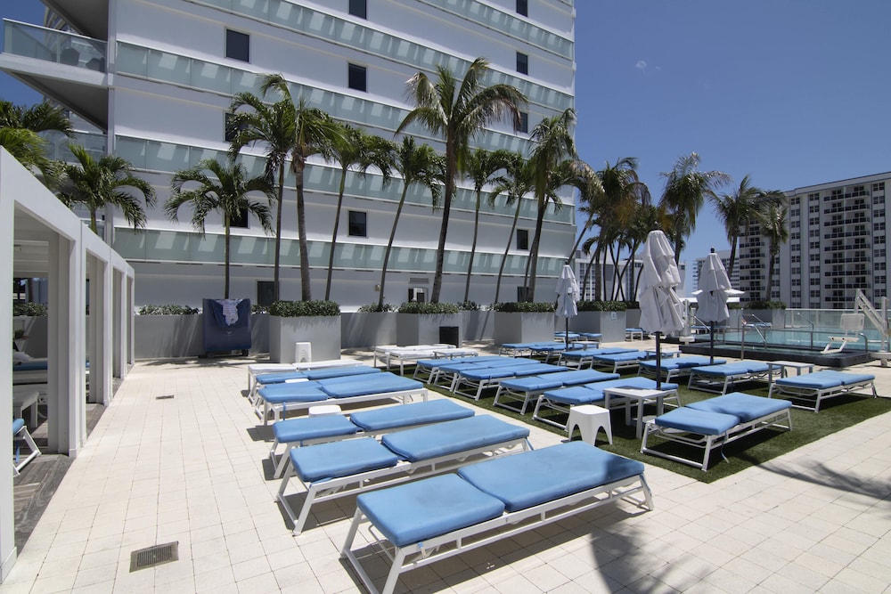 Sapphire Suite Beachfront, Gym + Pool! - Image 3