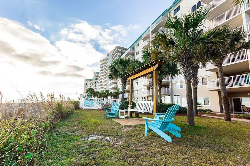 Sandy Key 635 2 BD 2BH 6th Floor