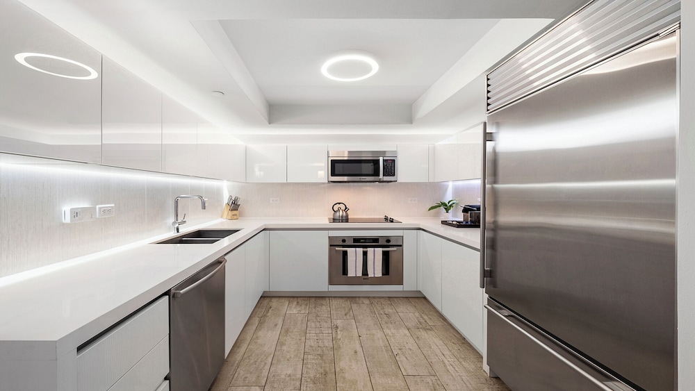 Luxury Vacation Rentals at 1 Hotel & Homes by LRMB