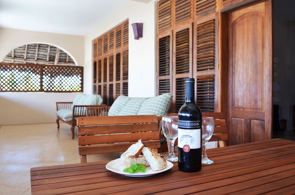 Alibi's Well Villa