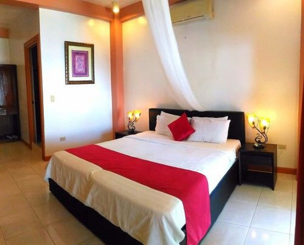 Anda White Beach Resort 19