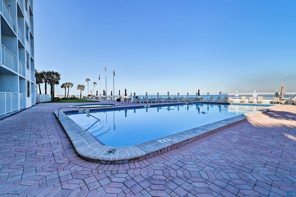 Waterfront Daytona Beach Studio w/ Pool Access!