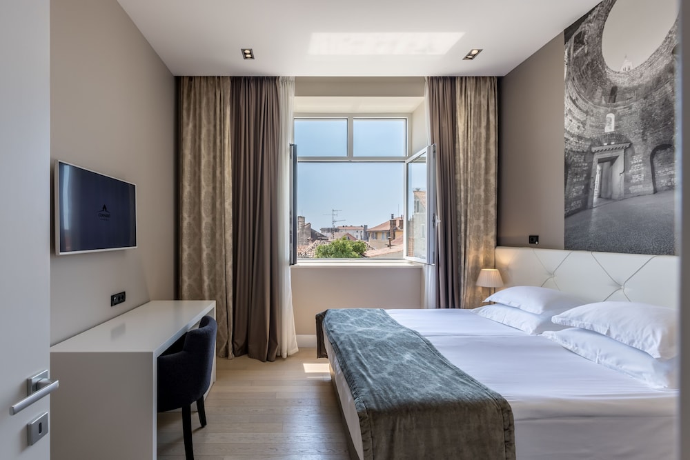 Cornaro Hotel 31