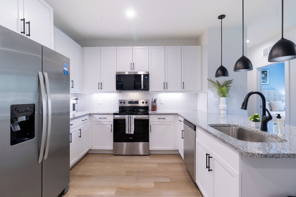 Landing Amazing 1bd, Yoga Studio, Clubhouse