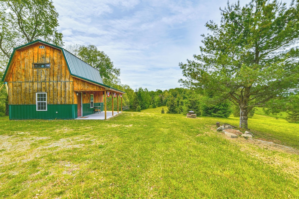 Escape to Nature: Secluded Mcdonough Cabin!