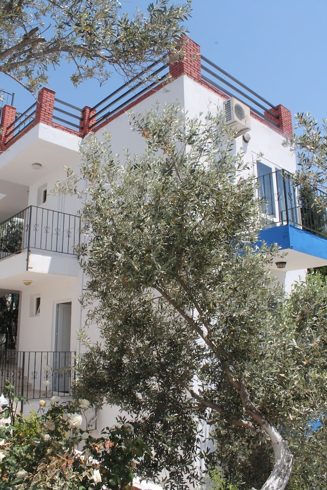 Lizo Hotel - Image 55