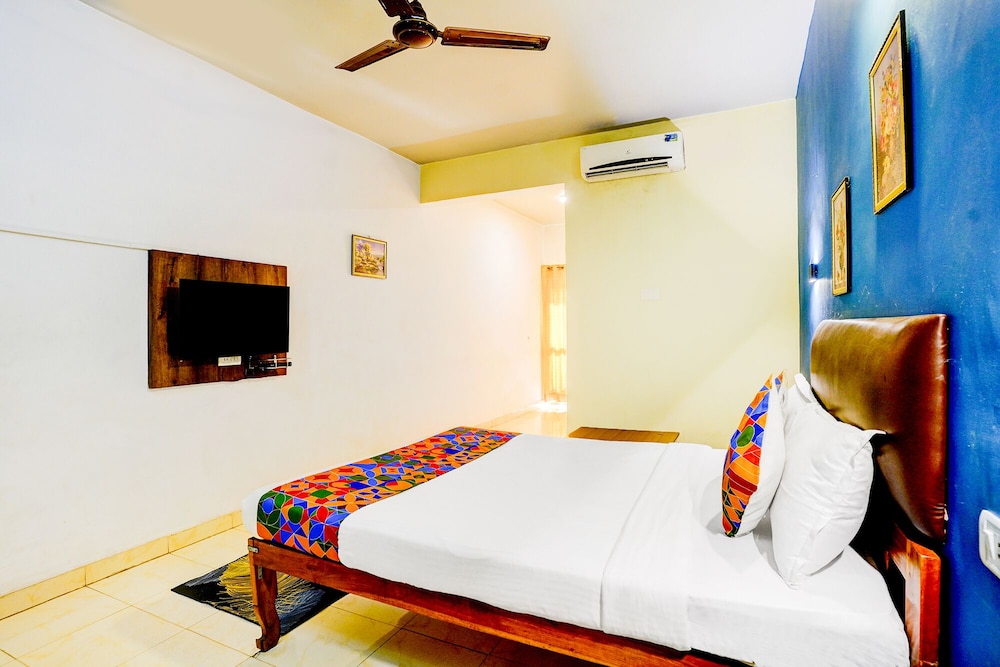 Fabexpress Elvin Balaji Beach Palace