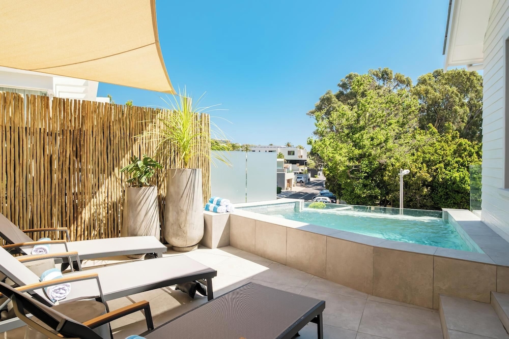 6bed Villa by Camps Bay Beach Seven the Drive