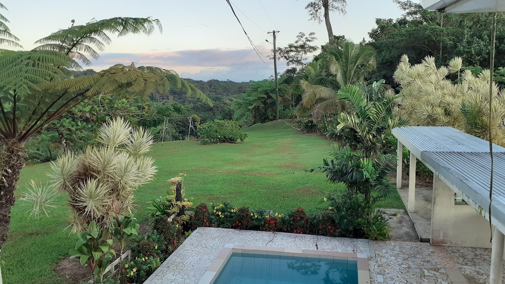 Dave Parker's Eco Lodge