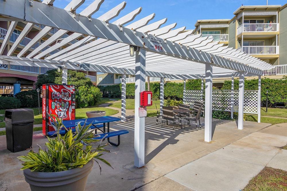 The Victorian by Ryson Vacation Rentals