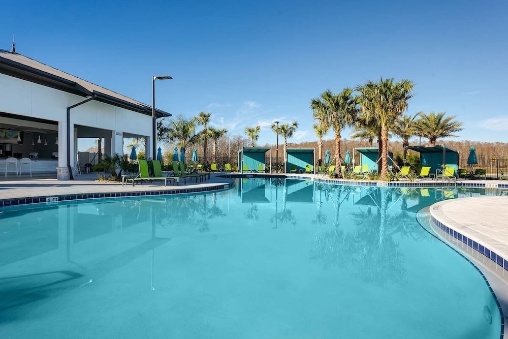 Luxury Decor 6BR at Storey Lake Sleeps 16