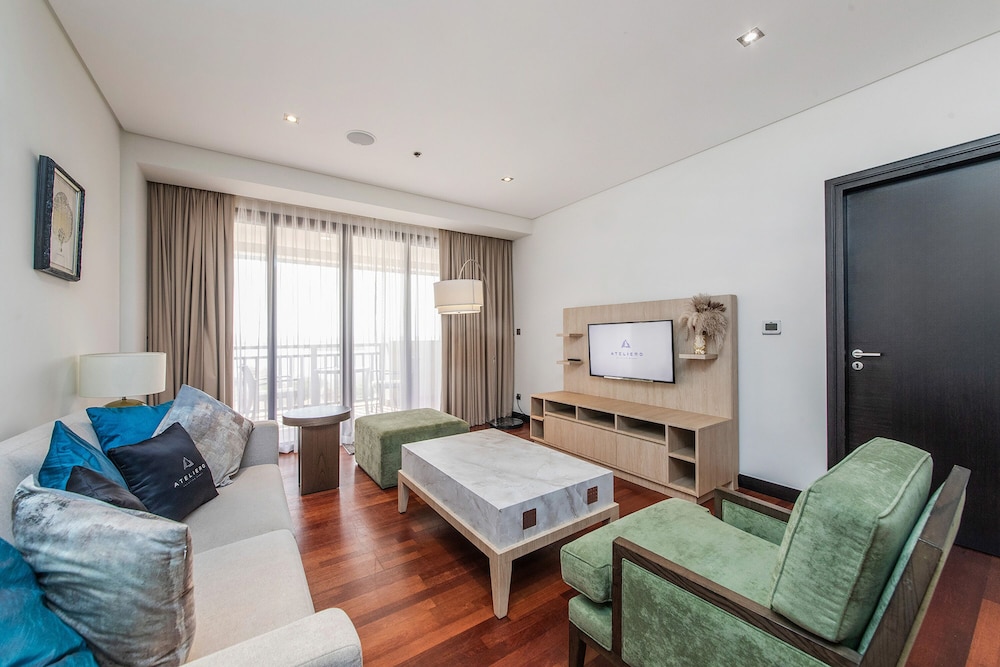 Exotic Apartments at Royal Amwaj