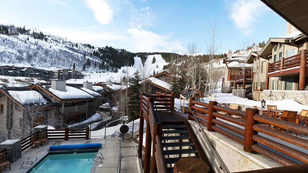 Pine Inn at Trail's End Lodge - Two Bedroom Residence with Spa #7 2 Condo