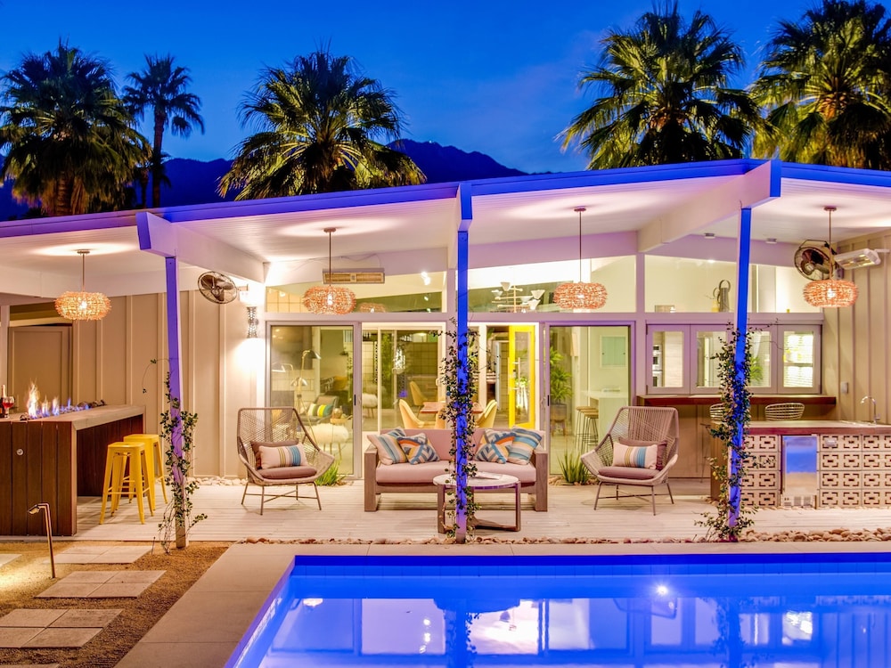 Palm Springs Vacations - West Elm House 2017: The Alexander - Property Image 26