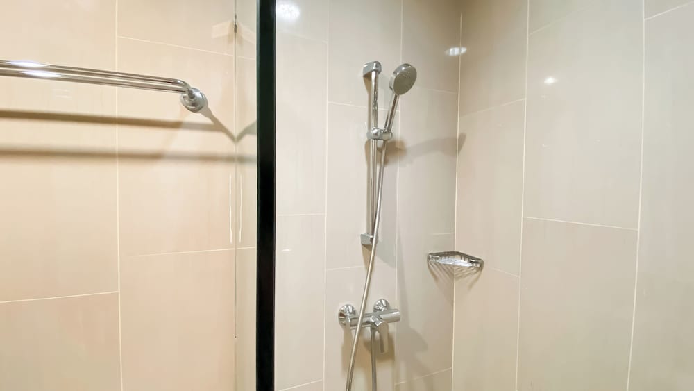 Spacious 2Br Apartment With Private Lift At The Kencana Residence