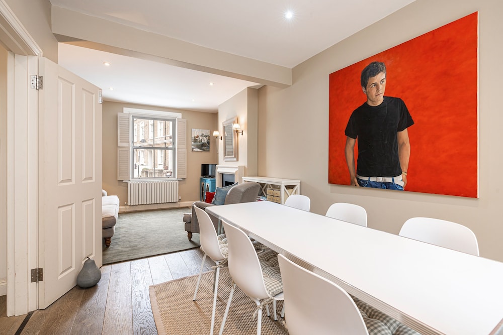 Lovely Battersea Home by Underthedoormat