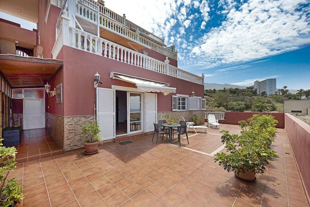 2-bed House Sleeps 4 With Free Parking