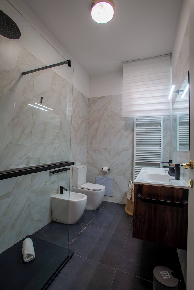 HouSmart Lorenzo Costa 17