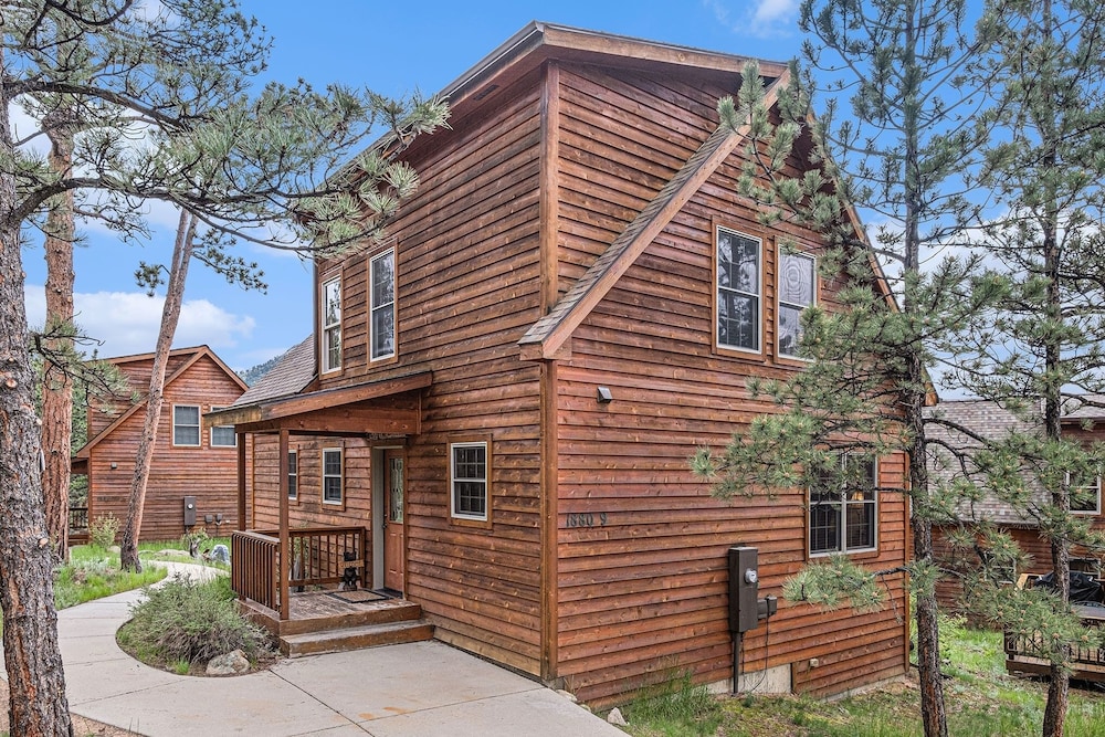 Solitude Bighorn 9 - Estes Park 2 Bedroom Condo by RedAwning - Property Image 18