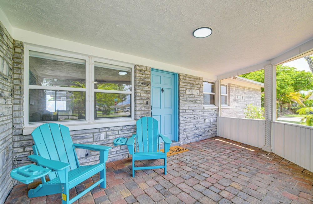 5 Mi to Beach: Home w/ Pool in Holiday!