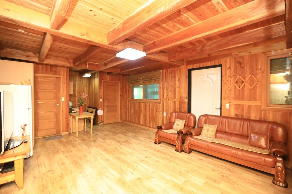 Wonju Chiak Mountain Club Pension