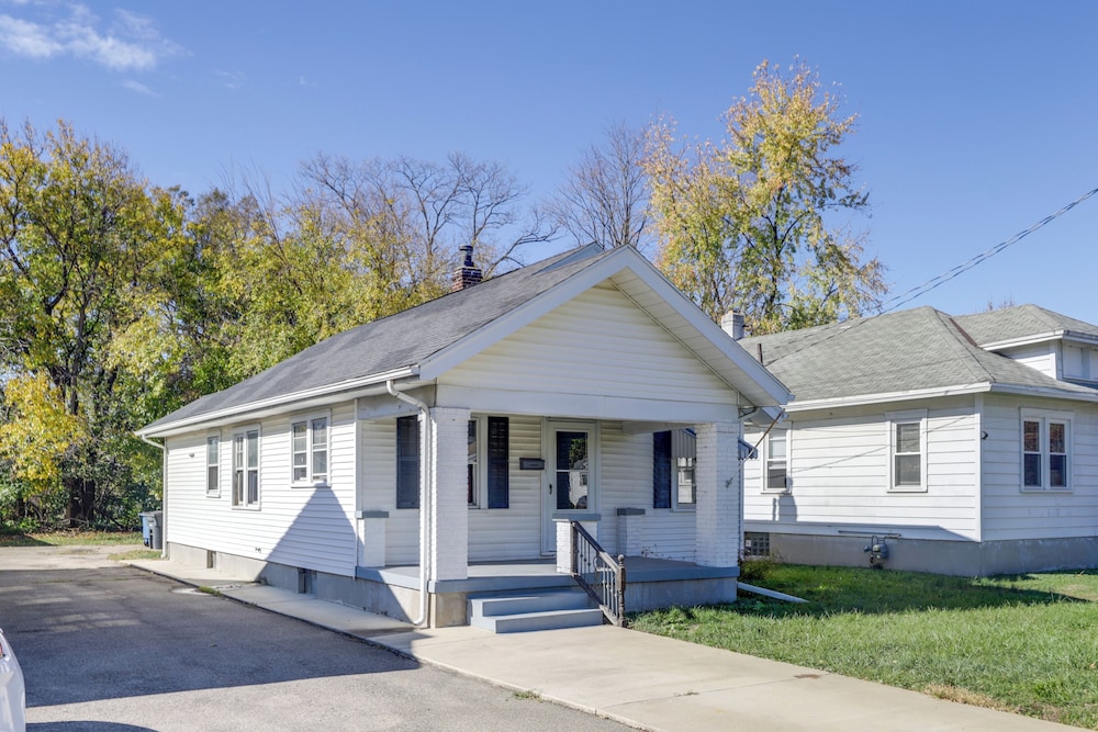 Close to University & Dtwn: Home in Dayton