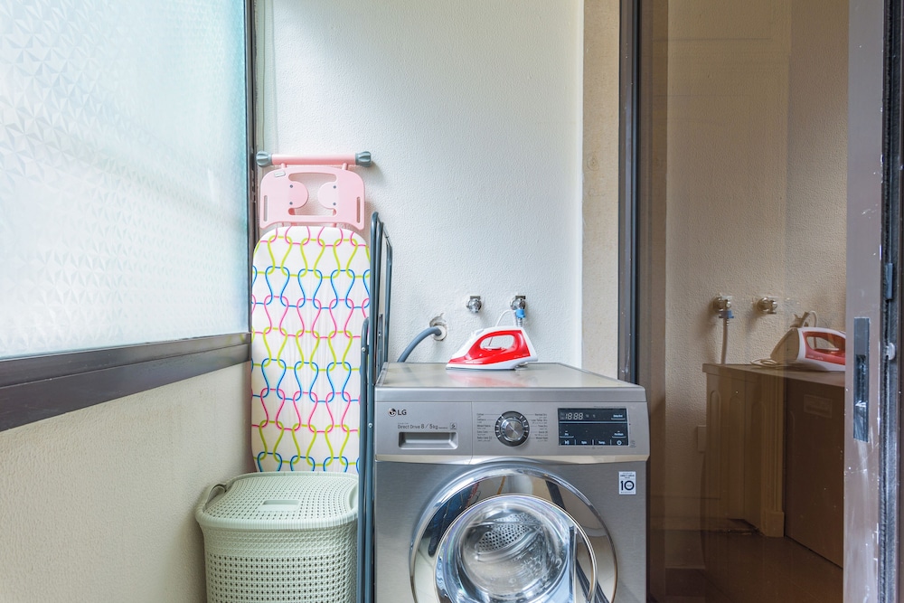 Crest - 3 Bedroom Apartment in Hamra