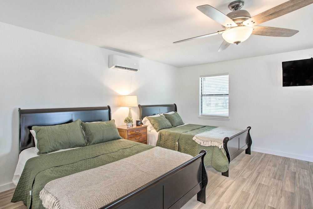Lakefront Frankston Home w/ Guest Studio! - Property Image 29