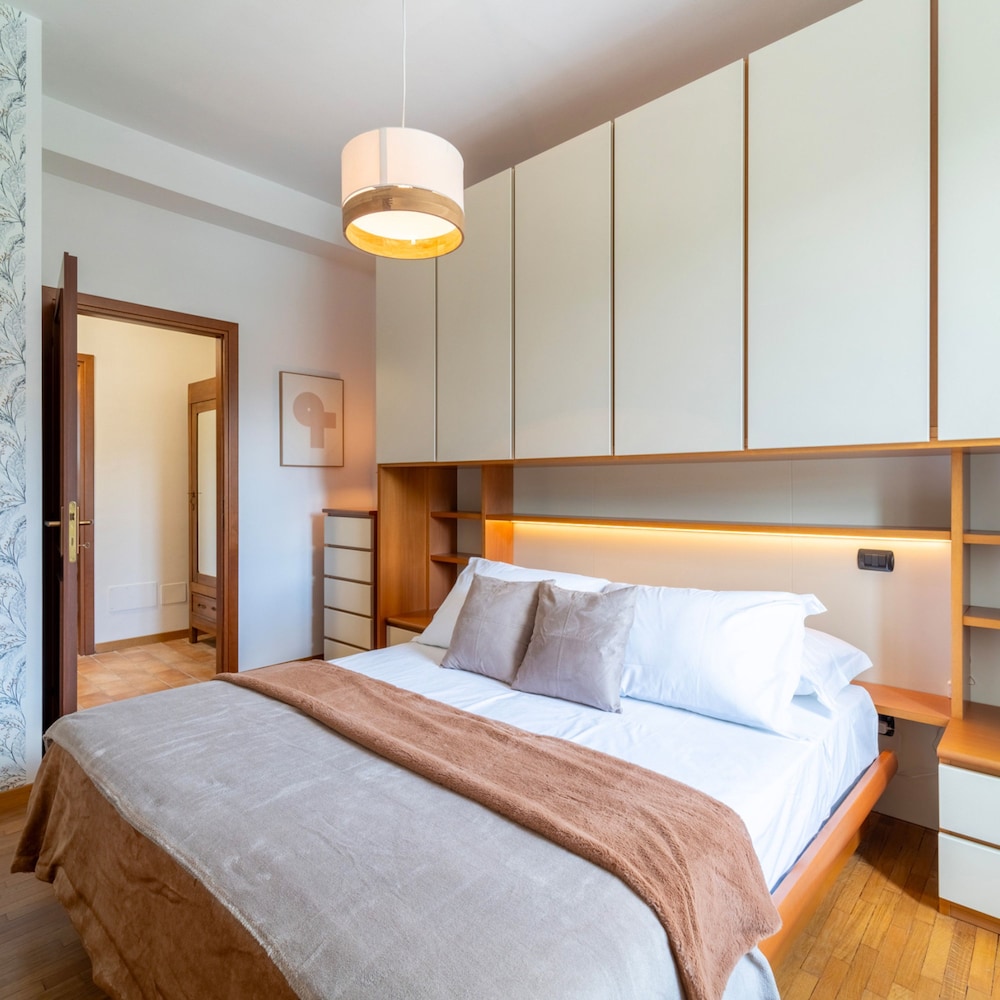 Autumn Apartment in Como