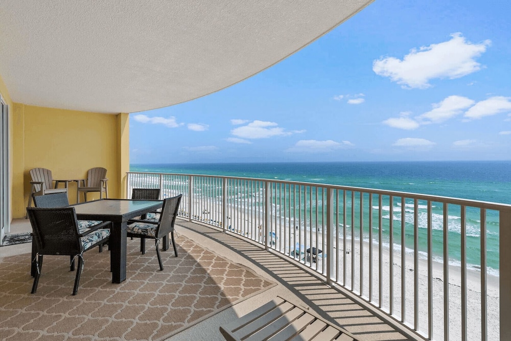 Front Beach Road, Unit 809 - Beach Happy Emerald Isle Resort Unit 809